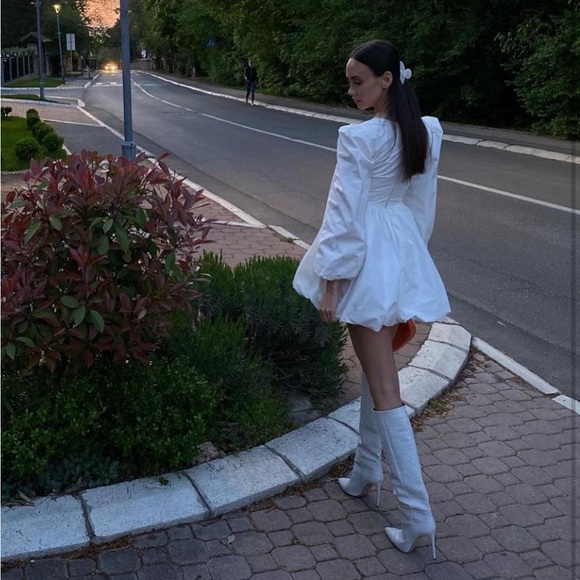 Pann Long Sleeve Bubble Hem Mini Bell Dress - Picture 2 of 10